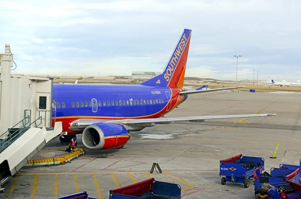 Southwest Airlines, owes its popularity to its goal of being a low cost carrier — Stock Photo, Image