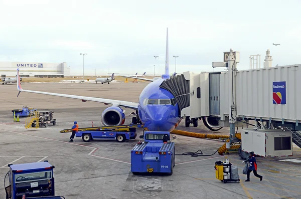 Southwest Airlines, owes its popularity to its goal of being a low cost carrier — Stock Image Southwest Airlines, owes its popularity to its goal of being a low cost carrier Stock Photo