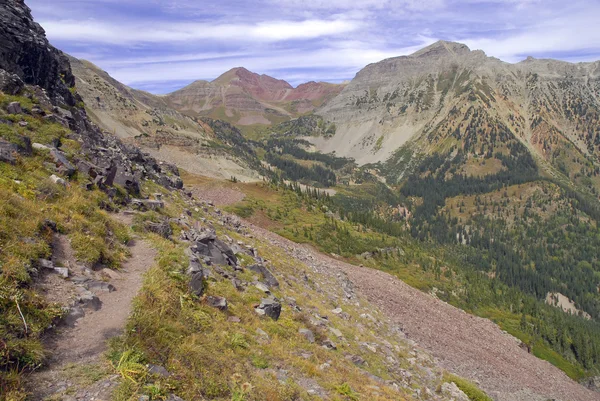 Terrain accidenté des cloches de Maroon et de Elk Range, Rocheuses du Colorado — Photo