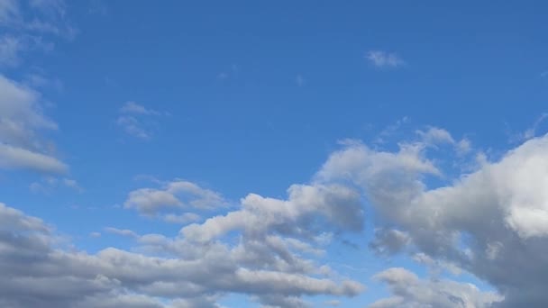 Blauer Himmel Cumulonimbuswolken Horizont Eines Tages Mit Sonne Und Licht — Stockvideo