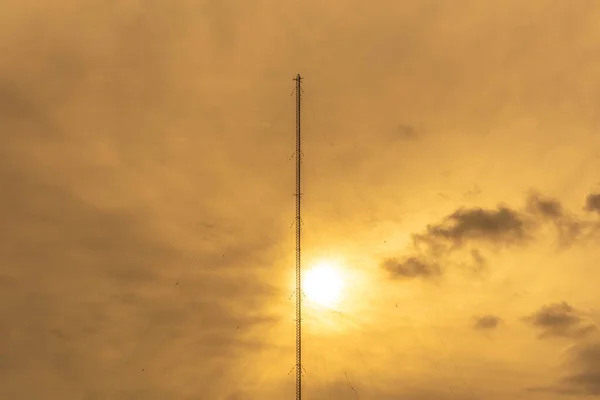 Transmission Tower Modulated Frequency Radio Waves Komunikační Infrastrukturu Anténa Pro — Stock fotografie