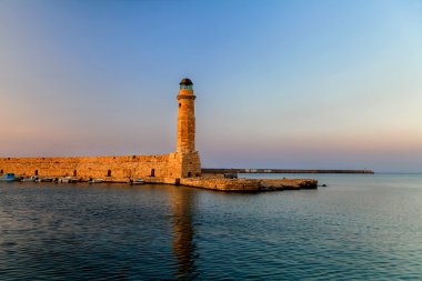 Eski deniz feneri. Yunanistan. Crete. Rethymno