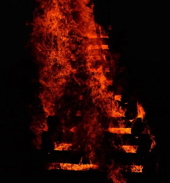 Brennendes Feuer — Stockfoto