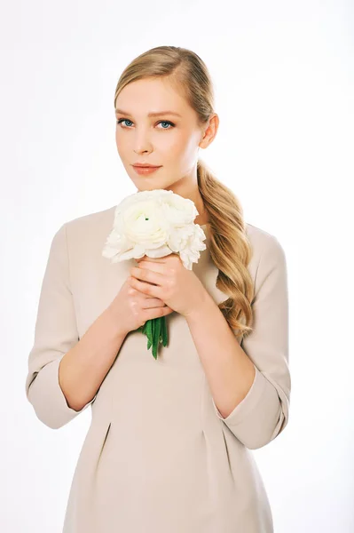 Studio Portrait Beautiful Young Woman Wearing Beige Bodycon Dress Holding — Fotografia de Stock