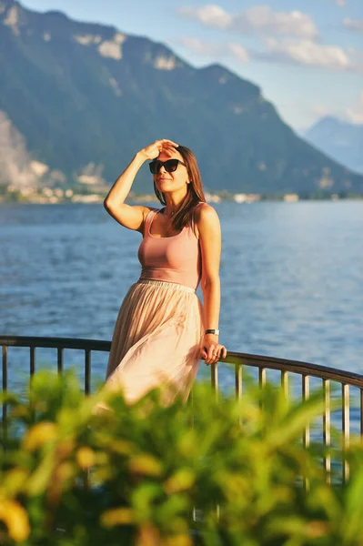 Outdoor Portrait Happy Young Woman Enjoying Nice Day Lake Montreux — Stock Photo, Image