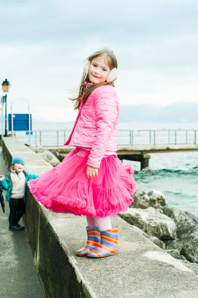 Outdoor portrait of cute children — Stock Photo, Image