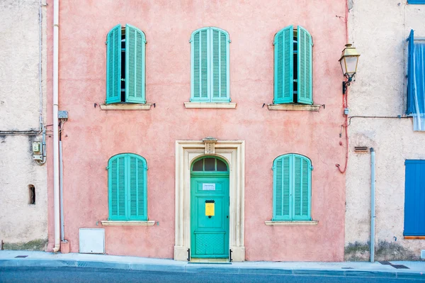 Oude gevel, Provence, Frankrijk — Stockfoto