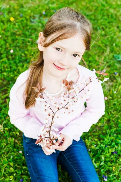 Spring portrait of adorable little girl — Stock Photo, Image