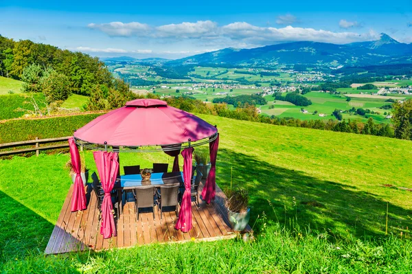 Schöne Sommerlandschaft der Schweizer Berge — Stockfoto