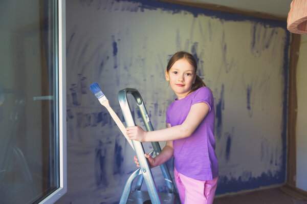 Стена для рисования детей. Концепция реконструкции — стоковое фото