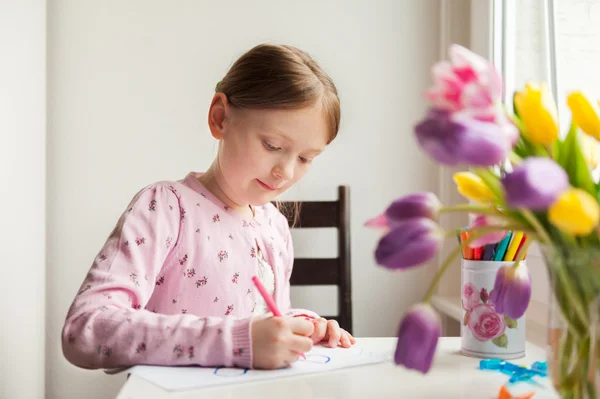 Little girl drawing at home — Stock Photo, Image