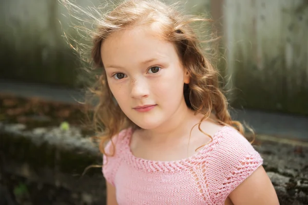 Close up portrait of a cute little girl of 7 years old — Stock Photo, Image