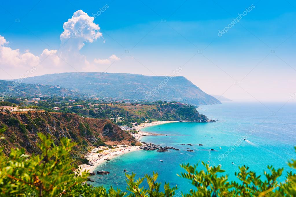 Capo vaticano, Kalabrien, Italien. Grotticelle Strand. — Stockfoto
