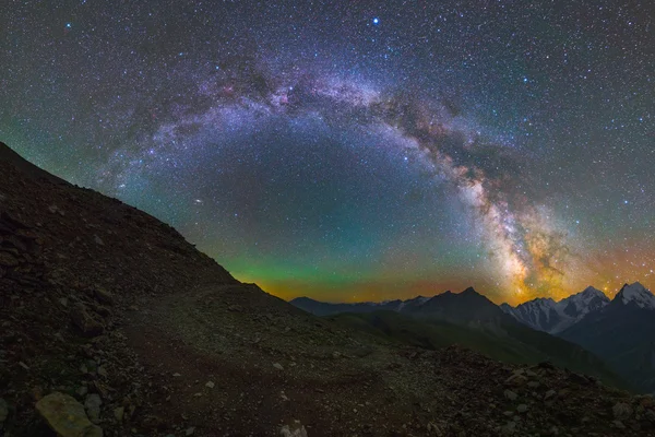 Mléčná dráha nad Mount — Stock fotografie