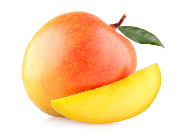 Mango s plátkem izolované — Stock fotografie