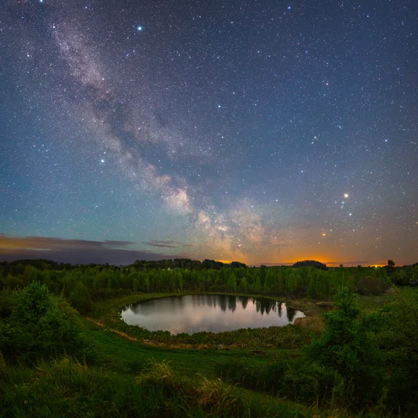 Paisaje nocturno estelar —  Fotos de Stock