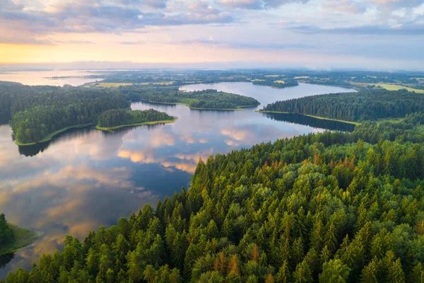 Mlhavé Ráno Krásného Jezera Bělorusku — Stock fotografie