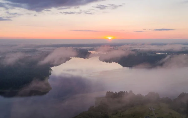 Belarus Taki Güzel Gölde Sisli Bir Sabah — Stok fotoğraf