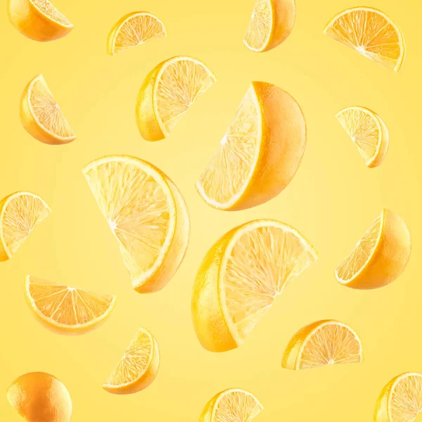 Fallende Zitronenscheiben Als Hintergrund — Stockfoto