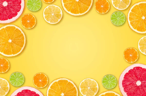 Citrus Slices Yellow Background Copy Space — Stock Photo, Image