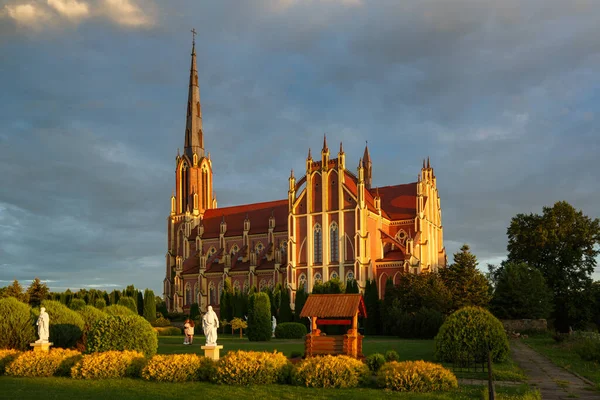 Antigua Iglesia Católica Herviaty Bielorrusia — Foto de Stock