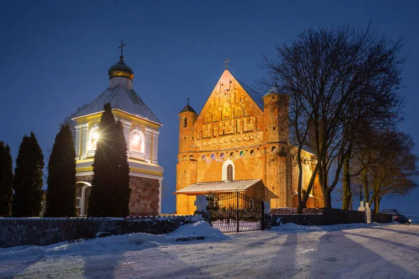 Igreja Fortaleza Ortodoxa Antiga Synkavichy Bielorrússia — Fotografia de Stock