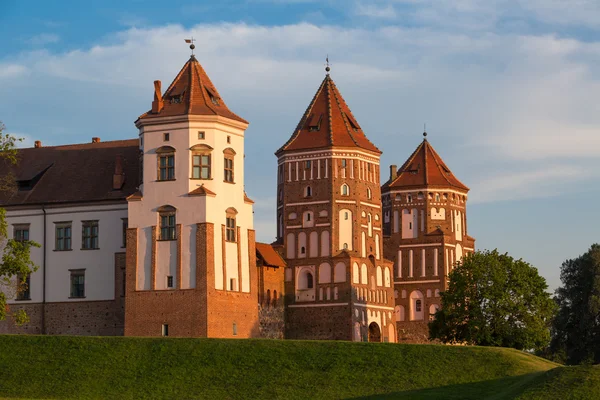 Średniowieczny zamek w Mir — Zdjęcie stockowe