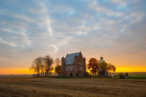 Iglesia medieval en Synkavichy —  Fotos de Stock