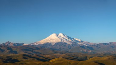Gündoğumu, Elbruz Dağı
