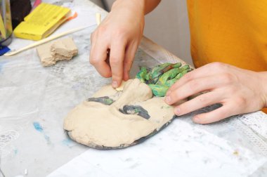 Yüz şeklinde hamuru şekillendirici