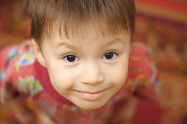 Kind portret van bovenaf — Stockfoto