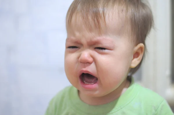 Emotionally crying baby — Stock Photo, Image