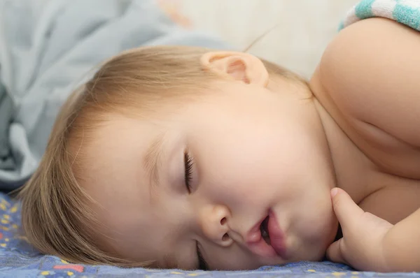 Schlafendes Baby süß — Stockfoto