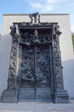 Auguste Rodin Paris heykelini Le Baiser (Kiss anlamına gelir)