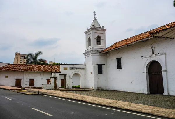 Kościół HDR La Merced w Cali — Zdjęcie stockowe