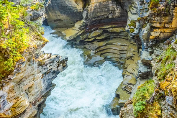 HDR Athabasca Falls i Alberta — Stockfoto