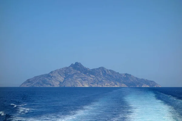Ostrov Montecristo Dříve Oglasa Tyrhénském Moři Část Toskánského Souostroví Portoferraio — Stock fotografie