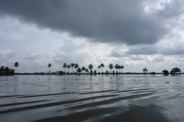Водопровідна Мережа Солонуватих Лагун Озер Каналів Річок Кералі Індія — стокове фото
