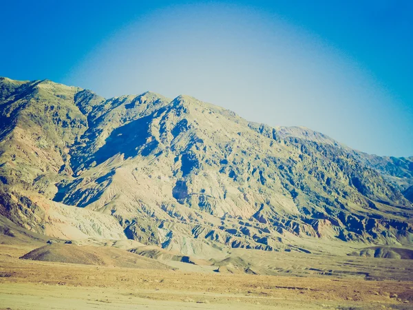Wyglądowi retro artystów jazdy w dolinie śmierci — Zdjęcie stockowe