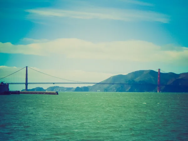 Retro görünüm golden gate Köprüsü san Francisco — Stok fotoğraf