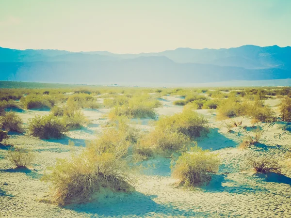 Mirada retro Badwater Cuenca en Valle de la Muerte — Foto de Stock