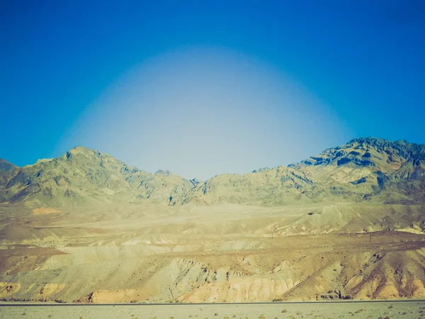 Retro look Zabriskie punkt i Death Valley - Stock-foto