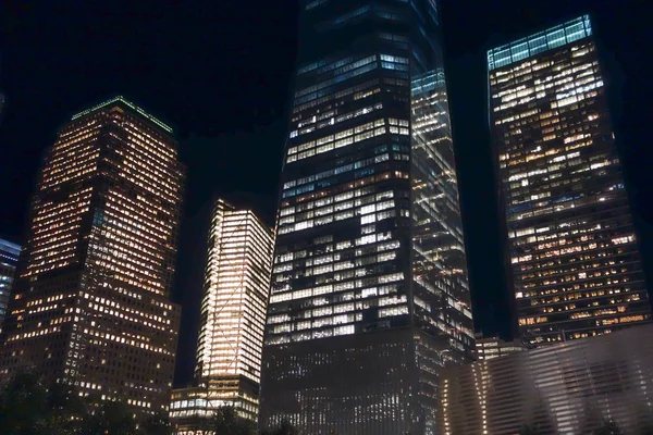 Pohled na Manhattanu v noci — Stock fotografie