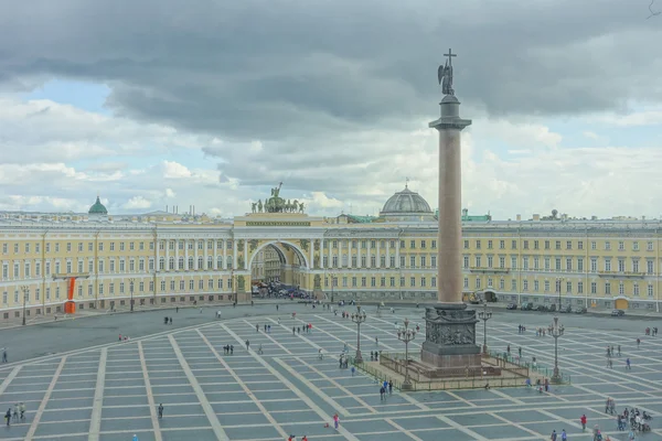 Schlossplatz in St. petersburg — Stockfoto