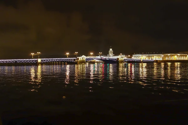 A Ponte do Palácio em São Petersburgo Rússia — Fotografia de Stock