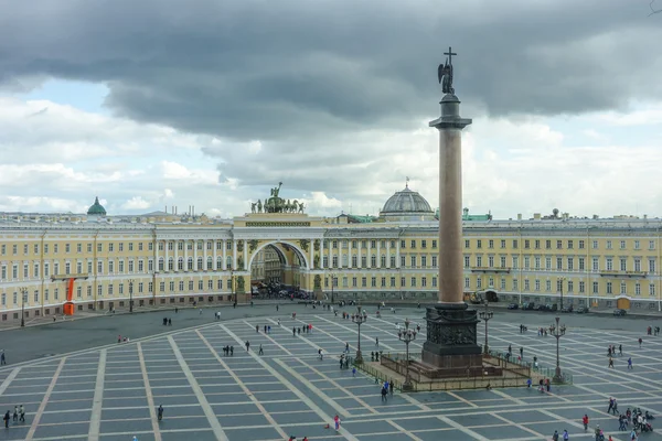 Place du Palais à Saint-Pétersbourg — Photo