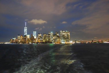 Manhattan'ın gece görünümü