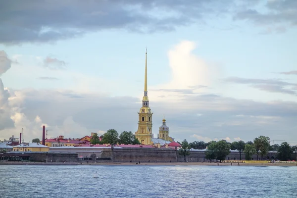 Neva River in St Petersburg — Stock Photo, Image