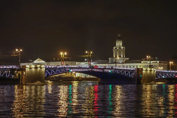 Санкт-Петербург Росія, міст палацу — стокове фото