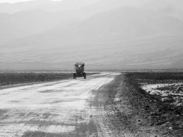 死の谷でバッドウォ ーター盆地 — ストック写真